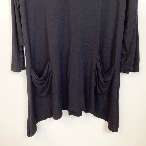 LOGO by Lori Goldstein V-Neck Tee with 3/4 Sleeves and Pocket Detail - Black - L - Picture 2 of 5